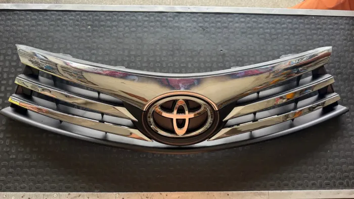 GRADE DO RADIADOR COROLLA 2015 até 2017 NOVA
