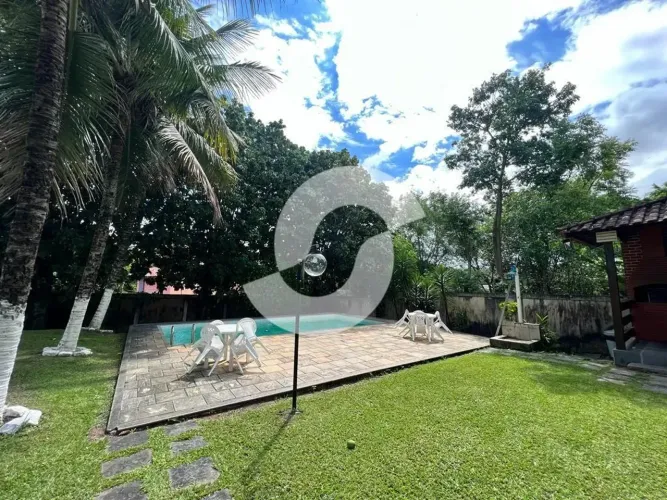Casa em condominio com 174 metros quadrados com 4 quartos em Rio do Ouro - Niterói - RJ