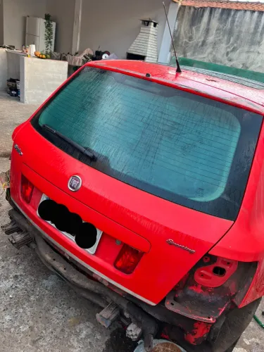 Tampa traseira Stilo com vidro. 