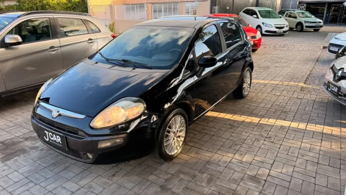 Fiat Punto Essence 1.6 Flex 16V 5P 2014