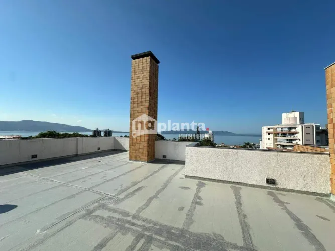 Apartamento com 03 dormitórios 01 suíte com 2 Vagas, no bairro Itaguaçu em Florianópolis/S