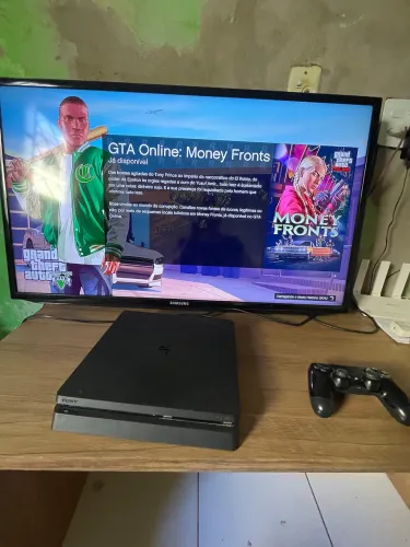 PlayStation 4 500 GB
