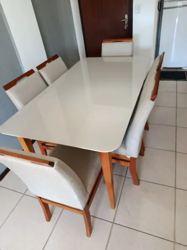Mesa com tampo de vidro 6 lugares