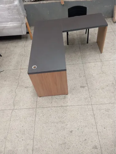 Mesa escritório em L