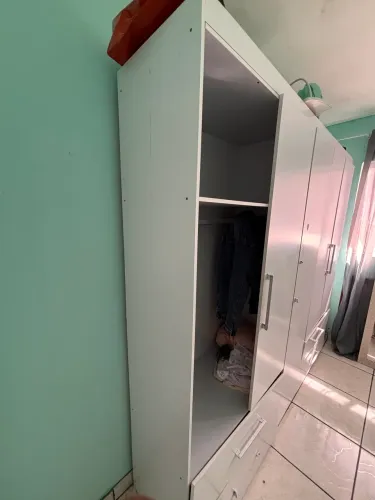 Guarda-roupa vendo