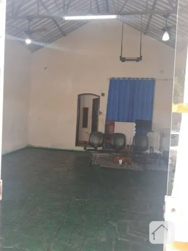 Casa com um salão comercial à venda, R$ 530 - Bairro dos Pintos - Itatiba/SP