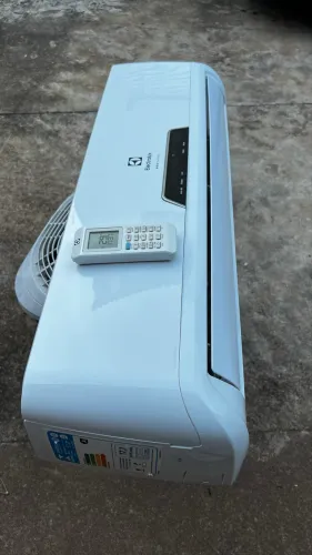 Ar condicionado Eletrolux 9.000 btus $750 higienizado
