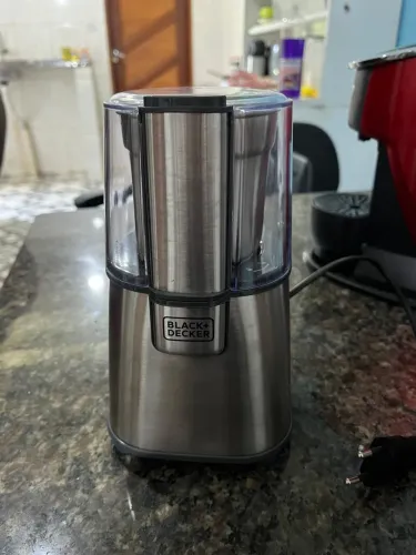 Vendo Um bom moedor de café