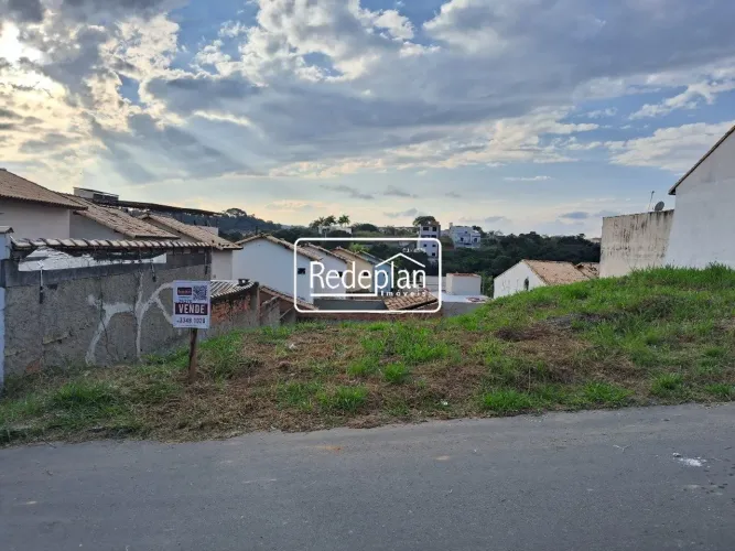 Ótima Oportunidade para Construir ou Investir - Roma/VR