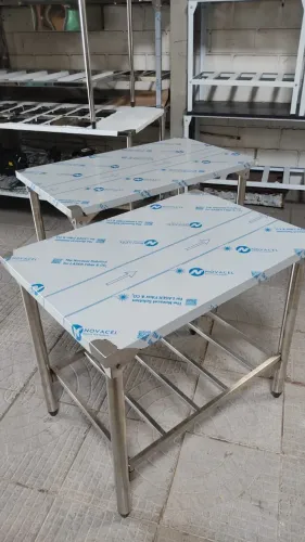 Bancada de inox 1000x700mm gradeada 