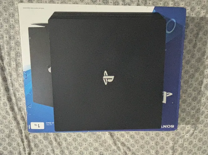 PS4 PRO (Leia a Descrição!)