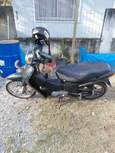 Vendo moto biz 100