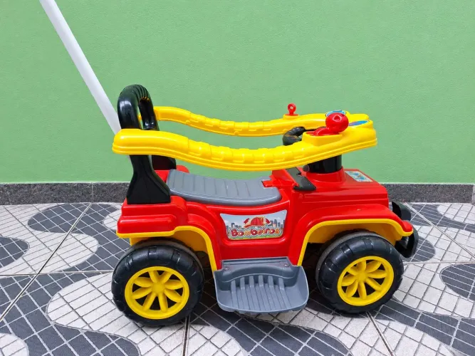 Vendo carrinho de passeio infantil