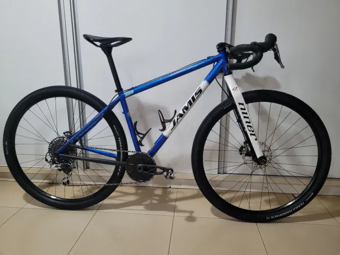 Monster Bike Jamis Dragon