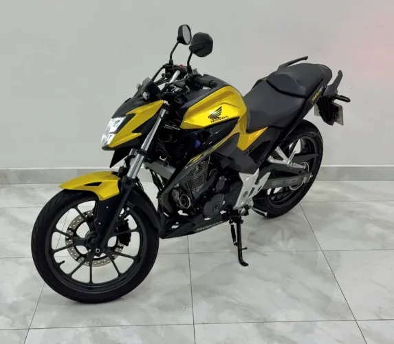 Honda CB300F Twister 24/24 - Entrada 10%
