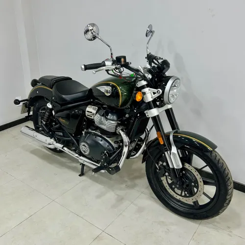 ROYAL-ENFIELD SUPER METEOR 650 INTERSTELLAR 2025