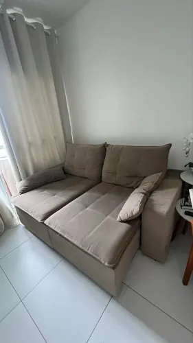 Sofá retrátil e reclinável
