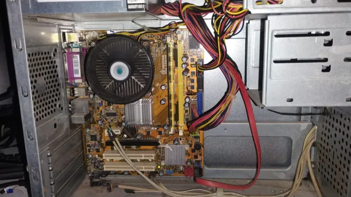 Computador - Gabinete NeoPC com Fonte ATX 250W + Cabo de Força - Usado
