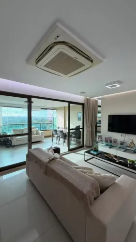 APARTAMENTO PATAMARES | PITUAÇU | PARQUE TROPICAL 155m2 | 4 SUÍTES | ANDAR ALTO | VARANDA