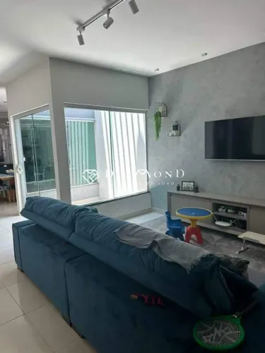Casa à venda, 3 quartos, 1 suíte, 2 vagas, Jardim Europa - Uberlândia/MG