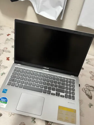 Notebook ASUS VivoBook 15 Intel Core i3 | Pouquíssimo uso | Excelente estado