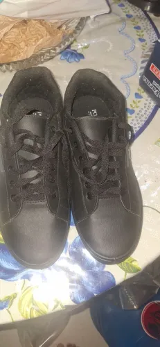 Tênis preto