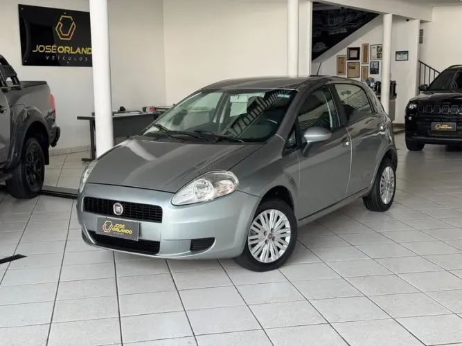 Fiat Punto Attractive 1.4 Fire Flex 8V 5P 2012