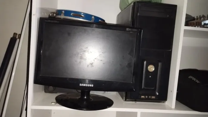 Vendo computador de mesa