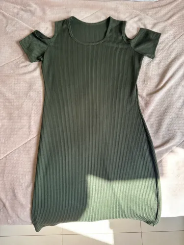 vestido longo verde militar