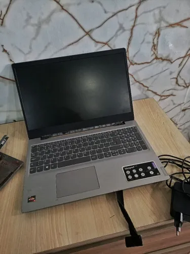 NOTEBOOK RYZEN 5 (com defeito)