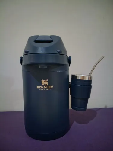 Kit Garrafa Térmica 2,5L + Copo + Bomba 