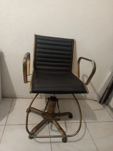 CADEIRA DE ESCRITÓRIO/CORTE POR 390,00 APENAS DINHEIRO OU PIX