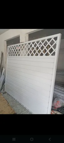 Portão alumínio tipo basculante