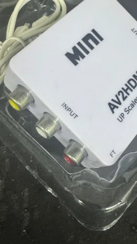 conversor de vídeo analógico (AV/RCA) para sinal digital HDMI, modelo genérico "MINI AV2HD