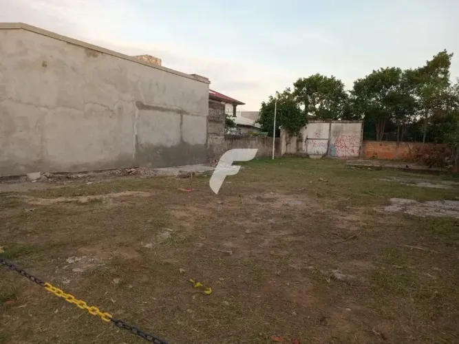 Terreno 360m² a venda no Carianos - Florianópolis SC