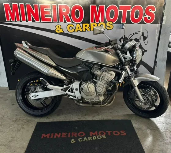 CB 600F HORNET