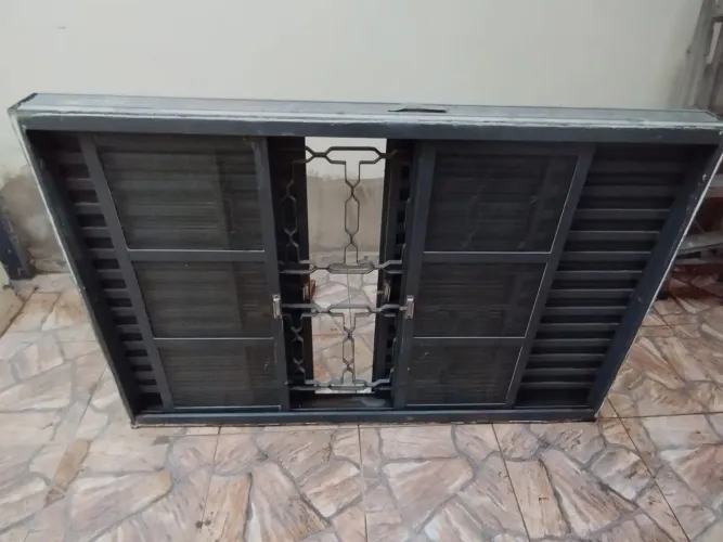 Janela de Alumínio / Ferro - 1,00 m x 1,50 m