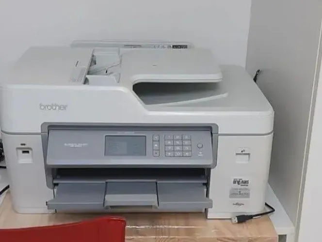 Impressora Brother multifuncional jato de tinta + 2 resmas de papel A3