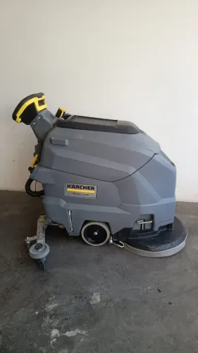 Máquina lava-seca Karcher