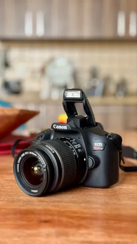 Canon EOS Rebel T7 + 18-55mm | Kit completo