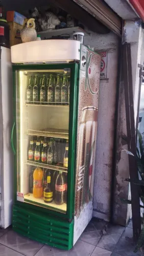 Cervejeira expositora