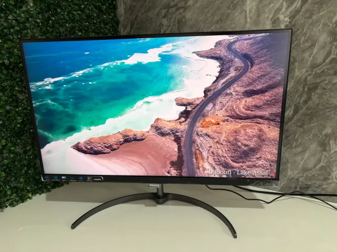 Monitor 4K Philips 27 polegadas novo 
