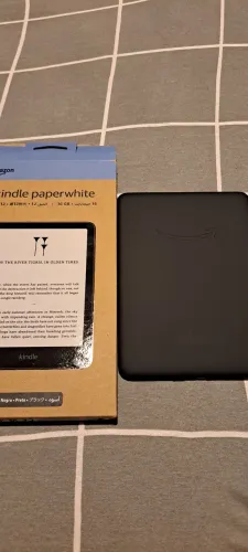 Kindle paperwhite 12 geração usado 3 meses