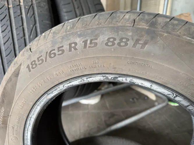 Pneu 185/65R15 Continental Seminovo (R$299,00 CADA)