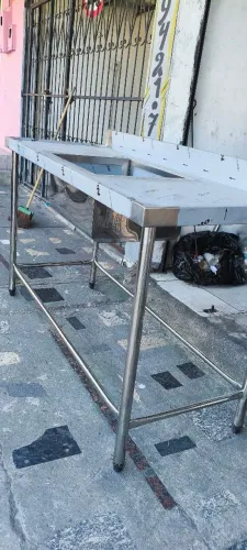 Bancada em aço inox com cuba pia