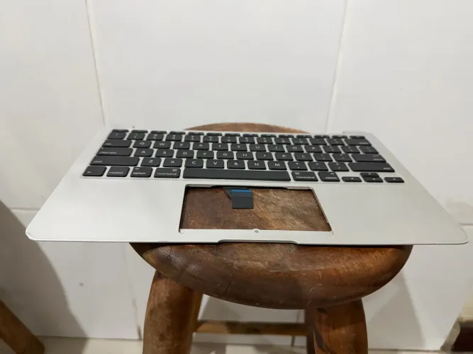 Topcase com teclado Macbook Air A1370