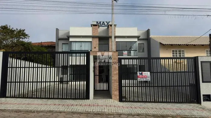 Imóvel para venda tem 72 metros quadrados com 3 quartos em Centro - Barra Velha - SC