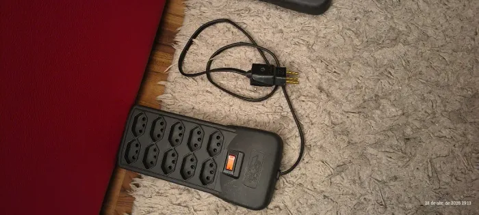 VENDE-SE FILTRO DE LINHA 10 TOMADAS