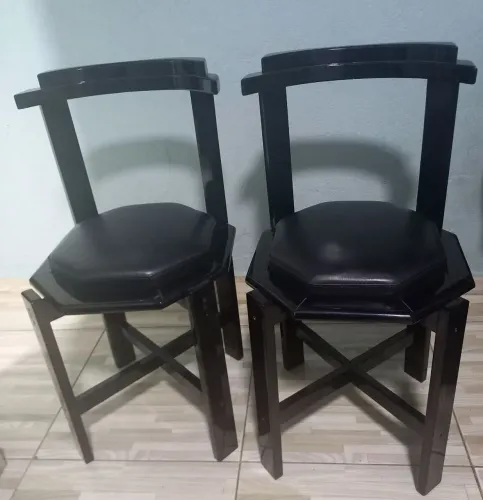 Vendo 2 Cadeiras de Madeira com Assento Estofado - Ótimo Estado