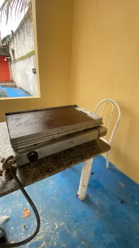 Chapa para lanche e churrasco